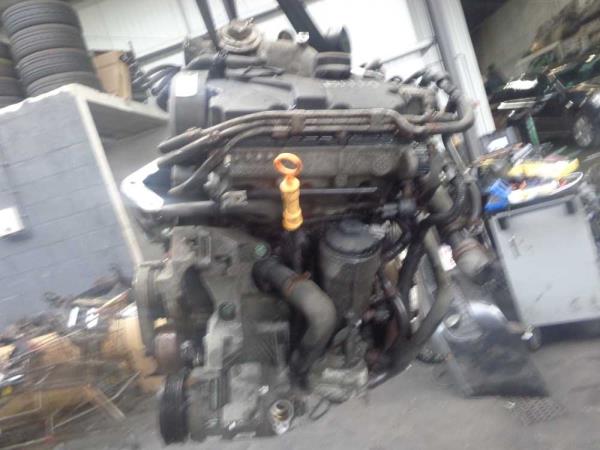 MOTEUR VW 1.4 TDI - Vue 2